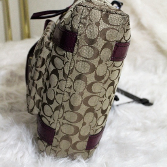 🌺🌺Host Pick 11/9!!!  Gorgeous Coach Logo fabric & Fushia leather Tote - Picture 6 of 16